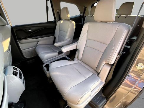 Used 2020 Honda Pilot Elite image 20