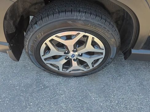 Used 2019 Subaru Forester Premium AWD/4WD image 14