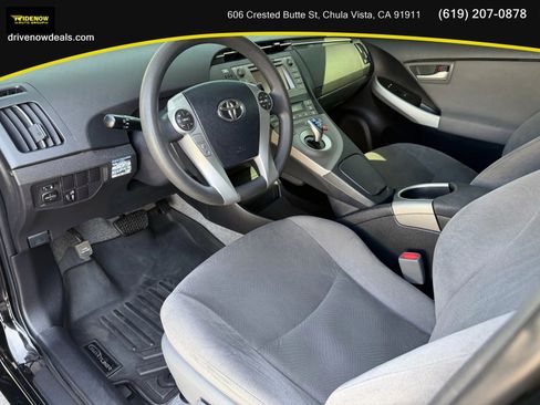 Used 2015 Toyota Prius Two FWD image 10