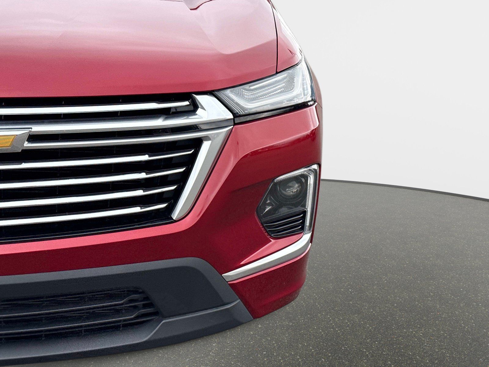Used 2023 Chevrolet Traverse Premier FWD image 11
