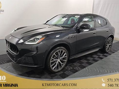Used 2023 Maserati Grecale Trofeo AWD/4WD image 1