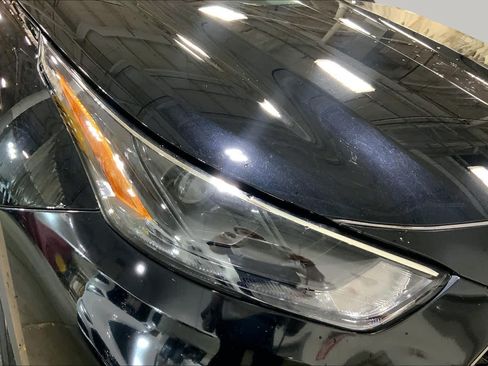 Used 2023 Toyota Highlander XLE AWD/4WD image 28