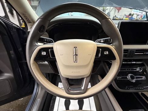 Used 2022 Lincoln Corsair Reserve image 15
