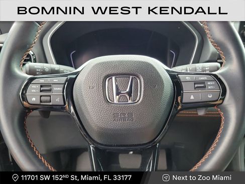 Used 2025 Honda Pilot Sport image 16