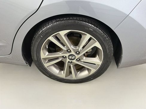 Used 2017 Hyundai Elantra Limited w/ Limited Tech Package 04 FWD image 27