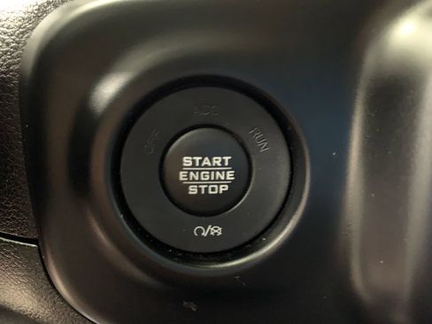 Used 2020 Jeep Wrangler Unlimited Sport S AWD/4WD image 25