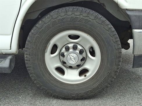 Used 2019 Chevrolet Express 3500 LT w/ LT Preferred Equipment Group image 9