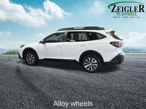 Used 2020 Subaru Outback Premium image 6