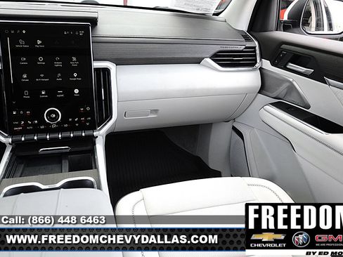 Certified 2024 GMC Acadia Denali w/ Super Cruise Package FWD image 33