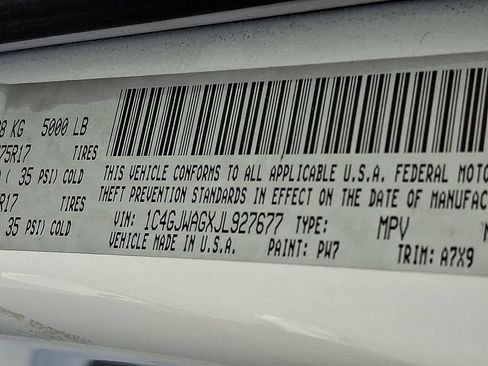 Used 2018 Jeep Wrangler Sport AWD/4WD image 27