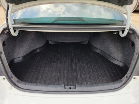 Used 2016 Honda Accord LX image 7