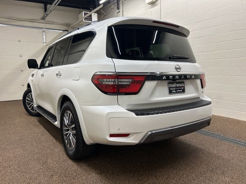 Used 2022 Nissan Armada SL w/ Captain's Chairs Package image 4