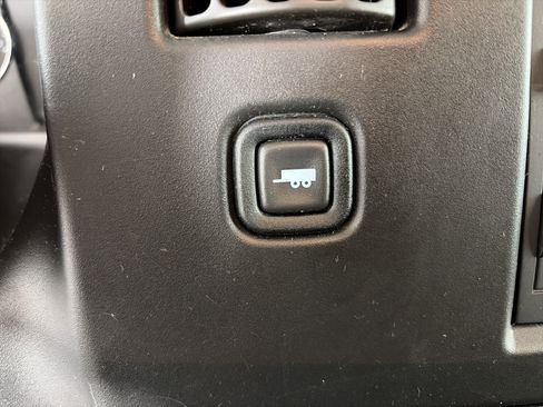 Used 2021 Chevrolet Express 2500 w/ Driver Convenience Package image 19