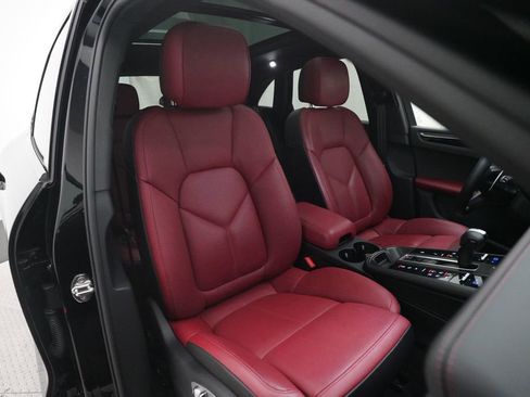 Certified 2024 Porsche Macan S image 29