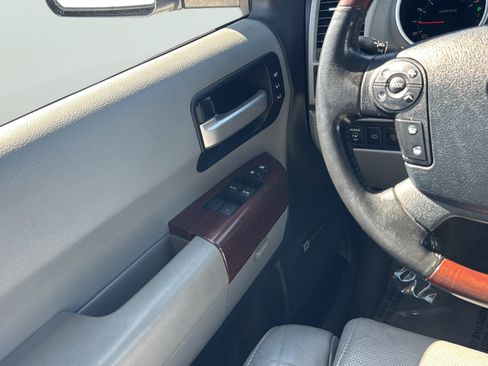 Used 2011 Toyota Sequoia Platinum AWD/4WD image 19