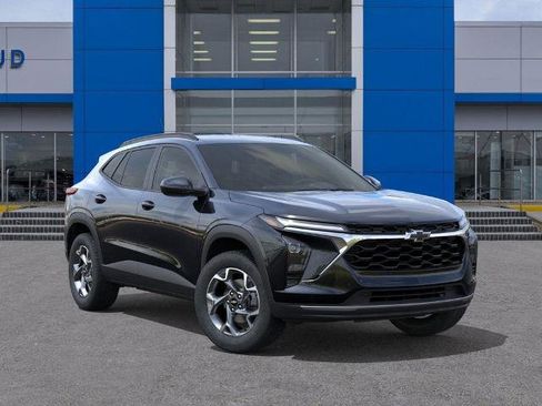 New 2026 Chevrolet Trax LT image 7