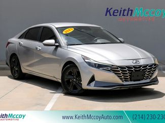 Used 2023 Hyundai Elantra SEL image 1