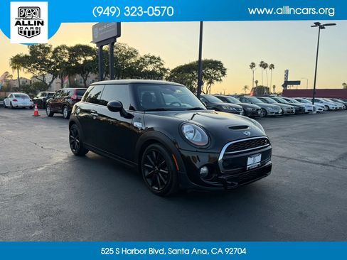 Used 2017 MINI Cooper S FWD image 3