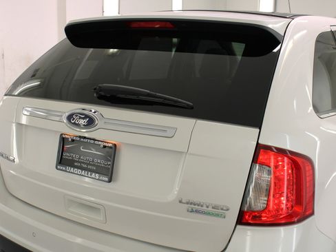 Used 2012 Ford Edge Limited image 19