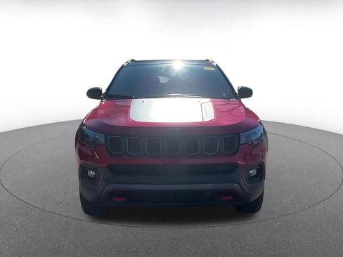 Used 2025 Jeep Compass Trailhawk image 3