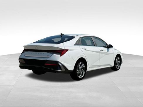 New 2025 Hyundai Elantra Limited image 7