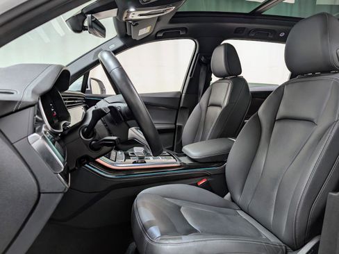 Used 2025 Audi Q7 3.0T Premium Plus image 15