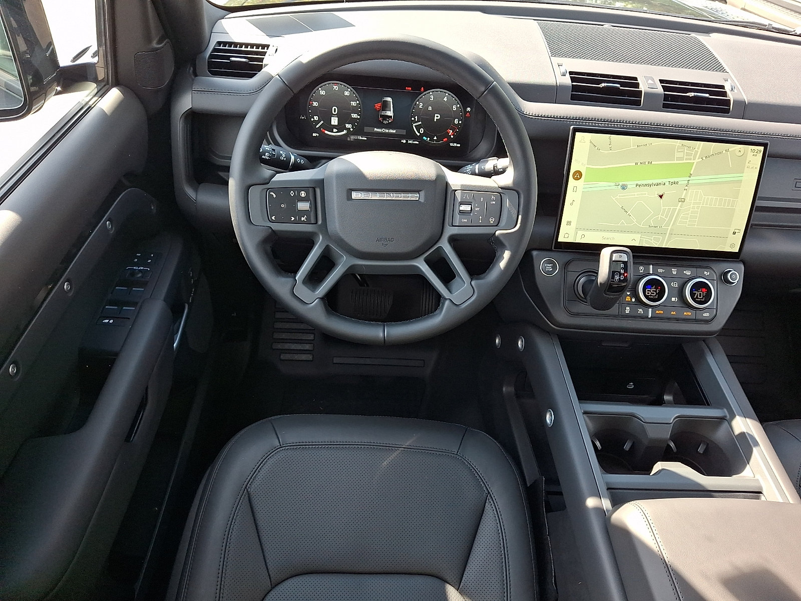 New 2026 Land Rover Defender 130 X-Dynamic SE AWD/4WD image 4