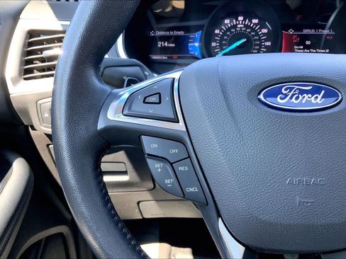 Used 2017 Ford Edge SEL w/ Equipment Group 201A AWD/4WD image 24
