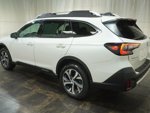 Used 2022 Subaru Outback Touring w/ Popular Package #2 AWD/4WD image 8