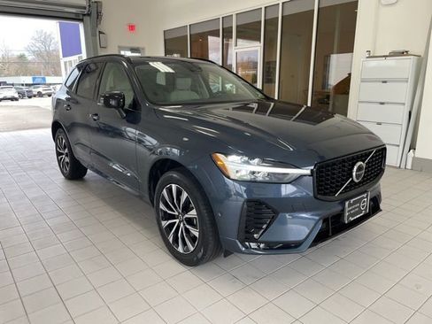 Used 2024 Volvo XC60 B5 Plus w/ Protection Package Premier image 5
