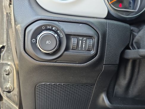Used 2021 Jeep Wrangler Unlimited Sport AWD/4WD image 24