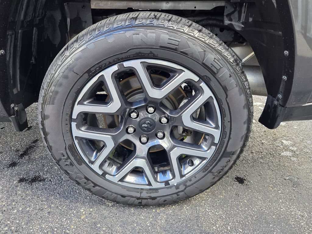 Used 2026 RAM 1500 Laramie AWD/4WD image 16