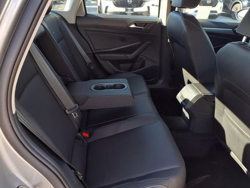 Used 2020 Volkswagen Jetta SE w/ SE Cold Weather Package image 22