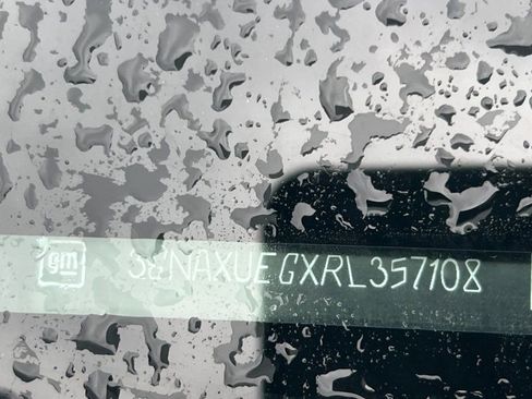 Used 2024 Chevrolet Equinox LT image 3