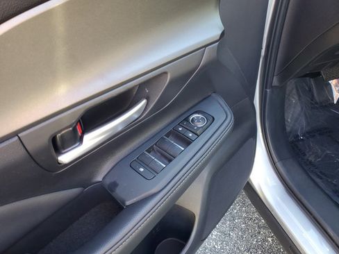 Used 2025 Toyota Grand Highlander LE image 17