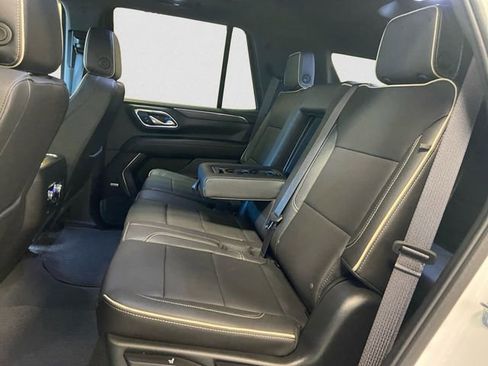 Used 2024 GMC Yukon SLT image 14
