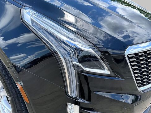 Used 2022 Cadillac XT5 Luxury FWD image 25