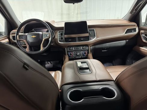 Used 2021 Chevrolet Suburban High Country AWD/4WD image 3