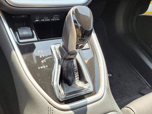 Used 2025 Subaru Outback Touring XT image 13