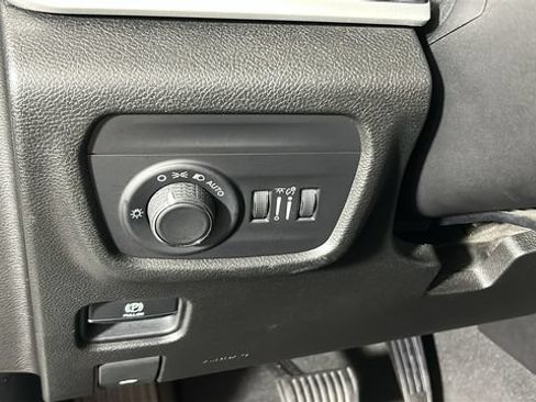 Used 2021 Jeep Grand Cherokee L Laredo AWD/4WD image 19