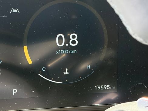 Used 2024 Hyundai Kona Limited FWD image 13