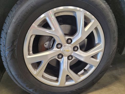 Used 2019 Chevrolet Equinox Premier FWD image 31