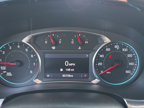 Used 2022 Chevrolet Traverse LT FWD image 26