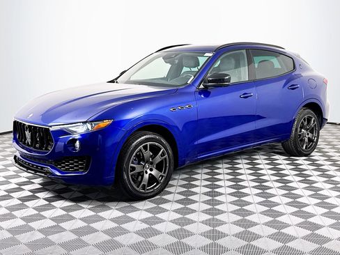 Used 2021 Maserati Levante image 4