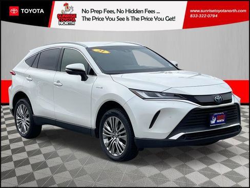 Certified 2021 Toyota Venza XLE image 1