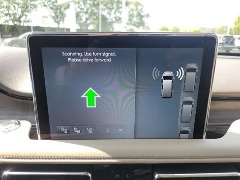 Certified 2023 Lincoln Aviator Reserve w/ Equipment Group 201A AWD/4WD image 37
