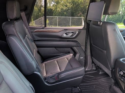 Used 2021 Chevrolet Tahoe High Country AWD/4WD image 12