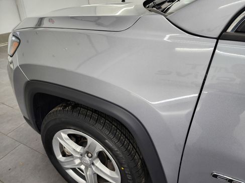 Used 2024 Jeep Compass Latitude image 34