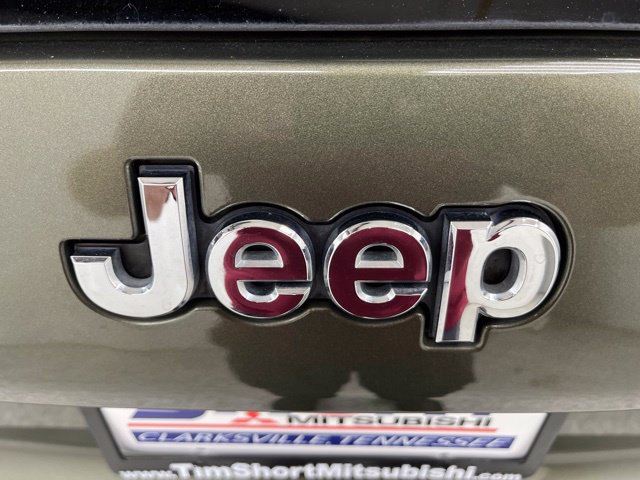 Used 2021 Jeep Cherokee Latitude FWD image 6