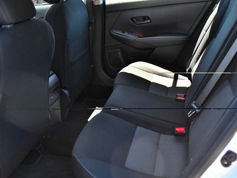 Used 2024 Nissan Sentra SV FWD image 31